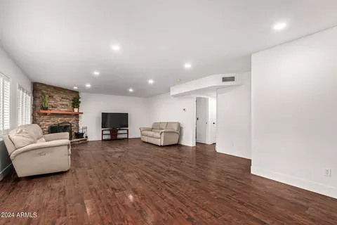 Living - 2745 E Pegasus St, Gilbert, AZ 85234 photo 4 of 6