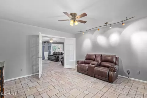 4611 E Aire Libre Ave, Phoenix, AZ 85032 photo 9