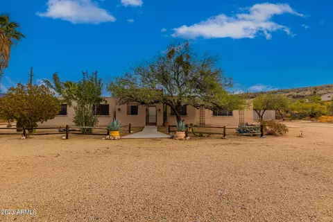 135 E Mingus Rd, New River, AZ 85087