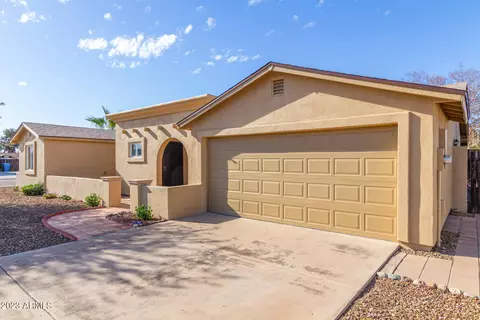 3228 E Nisbet Rd, Phoenix, AZ 85032