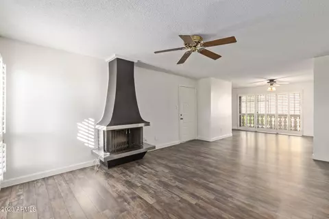 4950 N Miller Rd #220, Scottsdale, AZ 85251