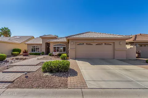 10123 Elmwood Dr, Sun Lakes, AZ 85248