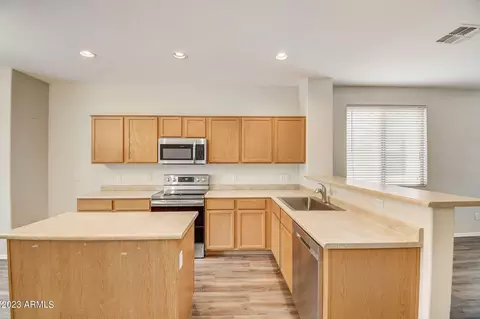 3640 E Temecula Way, Gilbert, AZ 85297 photo 3