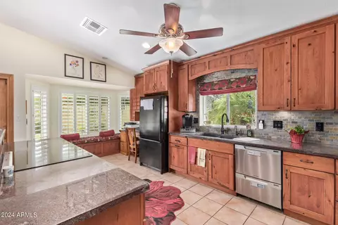 4739 E Redfield Rd, Phoenix, AZ 85032 photo 9