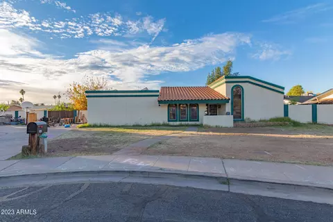 1020 N Amber Cir, Mesa, AZ 85203