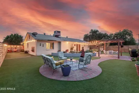 3240 E Delcoa Dr, Phoenix, AZ 85032