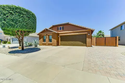 2560 W Canyon Way, San Tan Valley, AZ 85142