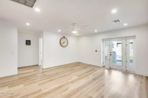 614 S Macdonald --, Mesa, AZ 85210 photo 2