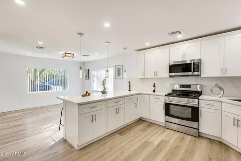 614 S Macdonald --, Mesa, AZ 85210 photo 4
