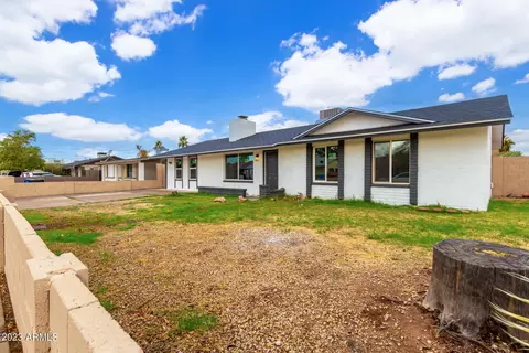 8736 W Earll Dr, Phoenix, AZ 85037 photo 4