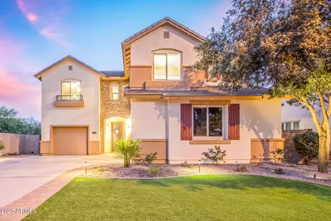 769 E Lovebird Ln, Gilbert, AZ 85297