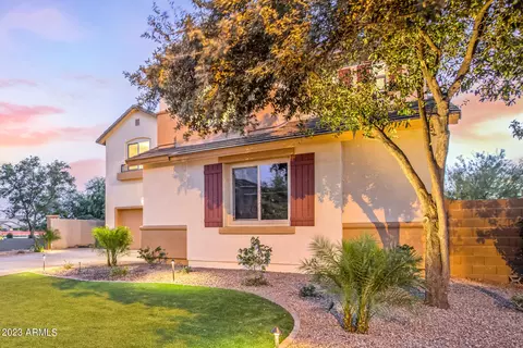 769 E Lovebird Ln, Gilbert, AZ 85297 photo 3