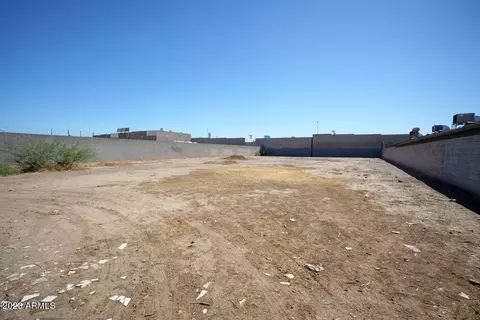 201 W Apache St #-, Phoenix, AZ 85003