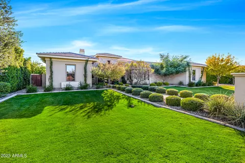 2645 E Warbler Rd, Gilbert, AZ 85297 photo 3