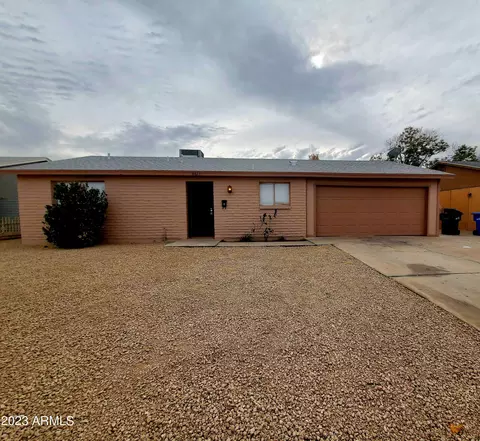 8613 W Piccadilly Rd, Phoenix, AZ 85037