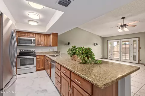 4454 E Coconino St, Phoenix, AZ 85044 photo 4