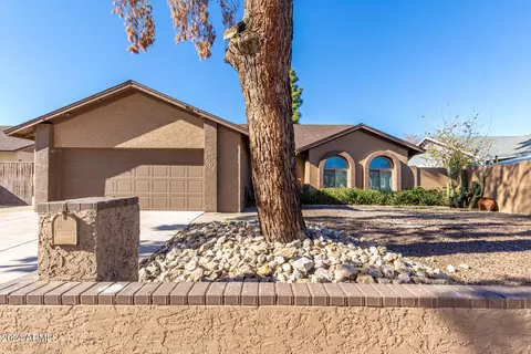3006 N Los Altos Dr, Chandler, AZ 85224