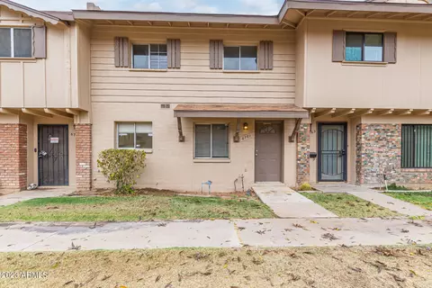 6761 N 44th Ave, Glendale, AZ 85301