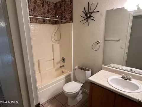 121 E Valley View Dr, Phoenix, AZ 85042 photo 8