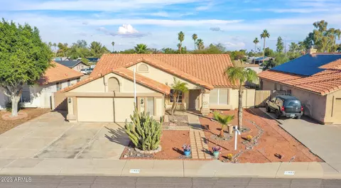 402 W Smoke Tree Rd, Gilbert, AZ 85233