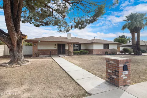 1661 N 24th St, Mesa, AZ 85213