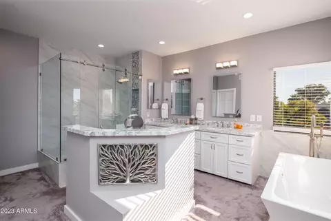 Bath - 3111 E Vermont Ave, Phoenix, AZ 85016 photo 5 of 7