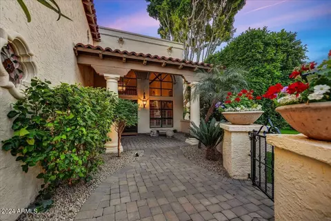 Exterior - 3111 E Vermont Ave, Phoenix, AZ 85016 photo 2 of 17
