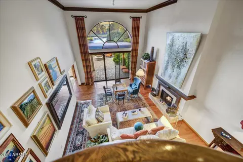 Living - 3111 E Vermont Ave, Phoenix, AZ 85016 photo 8 of 9