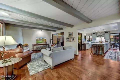Living - 3111 E Vermont Ave, Phoenix, AZ 85016 photo 5 of 9