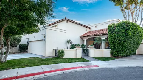 Exterior - 3111 E Vermont Ave, Phoenix, AZ 85016 photo 15 of 17
