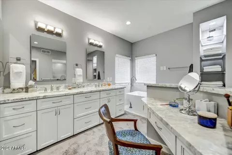 Bath - 3111 E Vermont Ave, Phoenix, AZ 85016 photo 3 of 7