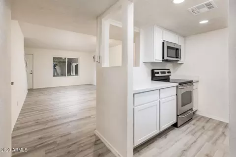 7126 N 19th Ave #124, Phoenix, AZ 85021 photo 6