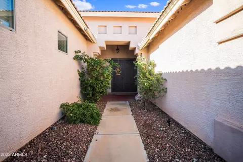 9802 S 26th Ln, Phoenix, AZ 85041 photo 4