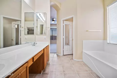 9802 S 26th Ln, Phoenix, AZ 85041 photo 17