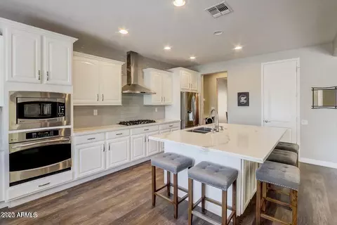 3821 E Matthew Dr, Phoenix, AZ 85050 photo 9