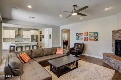 3821 E Matthew Dr, Phoenix, AZ 85050 photo 13
