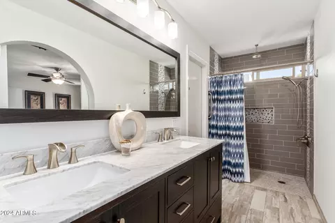 4402 E Hearn Rd, Phoenix, AZ 85032 photo 10