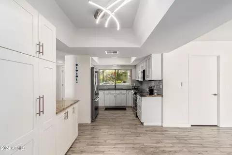 4402 E Hearn Rd, Phoenix, AZ 85032 photo 7
