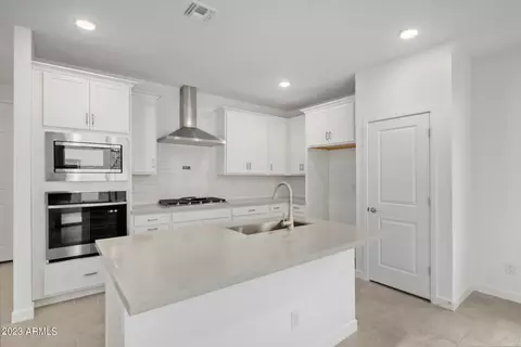 9242 E Sebring Ave, Mesa, AZ 85212 photo 10