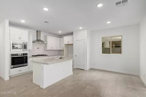 9242 E Sebring Ave, Mesa, AZ 85212 photo 8
