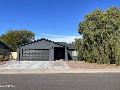 2200 W Straford Dr, Chandler, AZ 85224