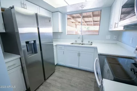 13822 N 42nd Ave, Phoenix, AZ 85053