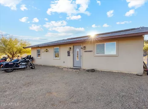 34365 S Mud Springs Rd, Black Canyon City, AZ 85324