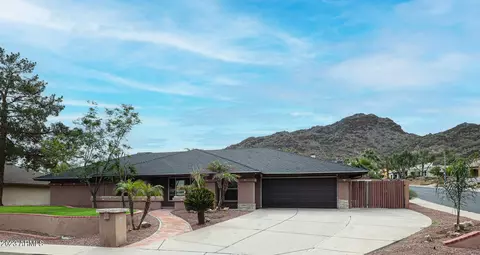 2201 E Shea Blvd E, Phoenix, AZ 85028