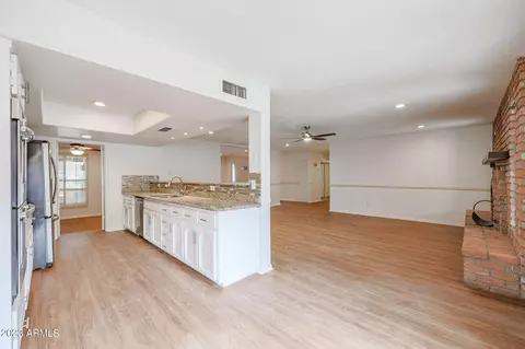 2201 E Shea Blvd E, Phoenix, AZ 85028 photo 7