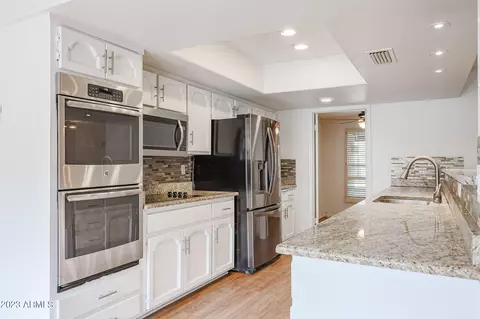 2201 E Shea Blvd E, Phoenix, AZ 85028 photo 9