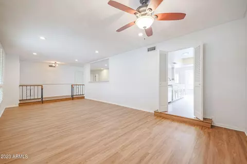 2201 E Shea Blvd E, Phoenix, AZ 85028 photo 4
