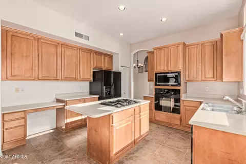7529 E Tyndall Cir, Mesa, AZ 85207 photo 10