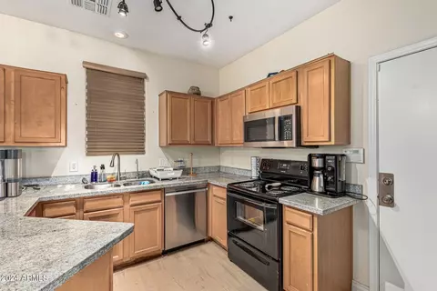 6629 W Johnson St, Phoenix, AZ 85043 photo 15