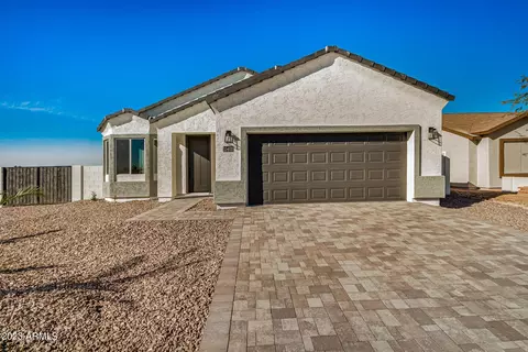 15402 S Patagonia Rd, Arizona City, AZ 85123